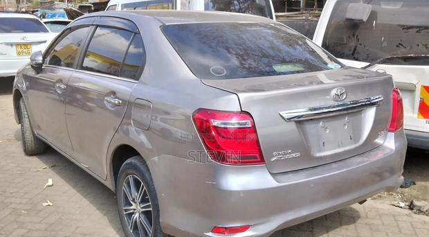 Toyota Axio 2018 Silver