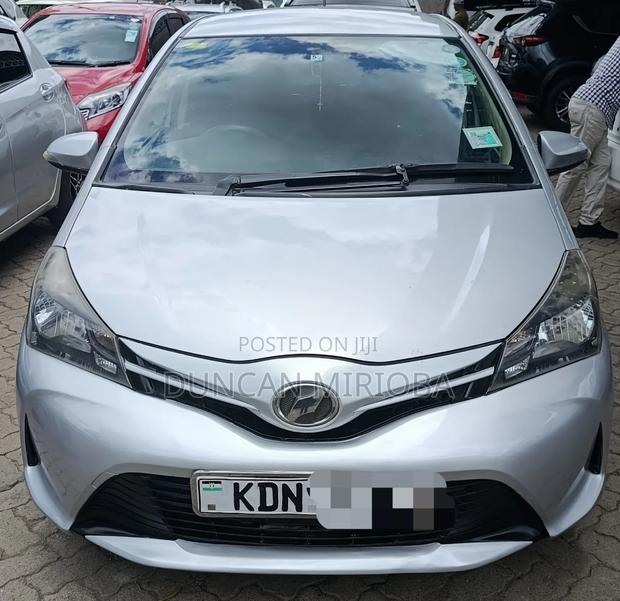 Toyota Vitz 2016 Gray