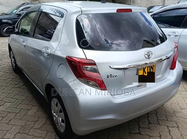 Toyota Vitz 2016 Gray