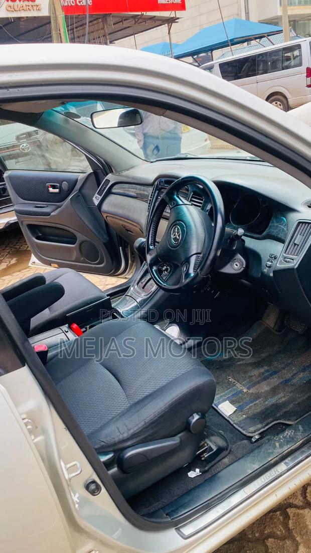 Toyota Kluger 2007 Silver