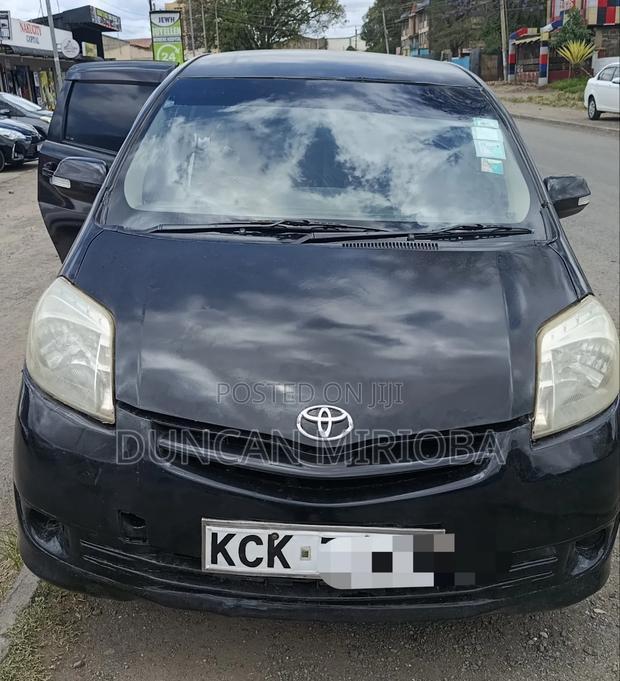 Toyota Passo Sette 2010 Black