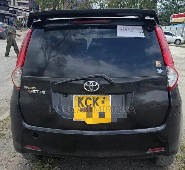 Toyota Passo Sette 2010 Black
