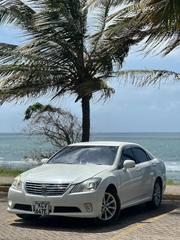 Toyota Crown 2013 White for sale