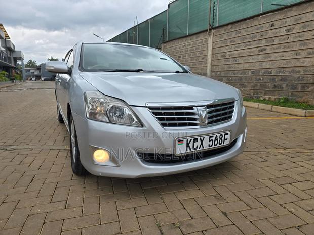 Toyota Premio 2012 Silver