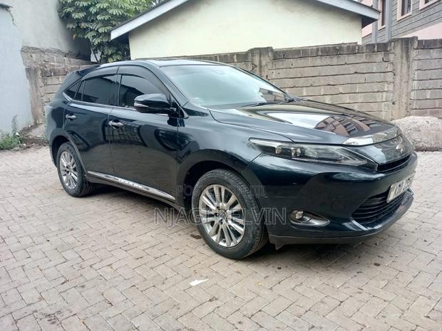 Toyota Harrier 2.0 2015 Black
