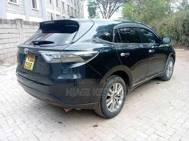 Toyota Harrier 2.0 2015 Black