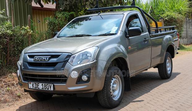 Isuzu D-MAX 2021 Gray