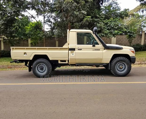 Toyota Land Cruiser 2013 Beige