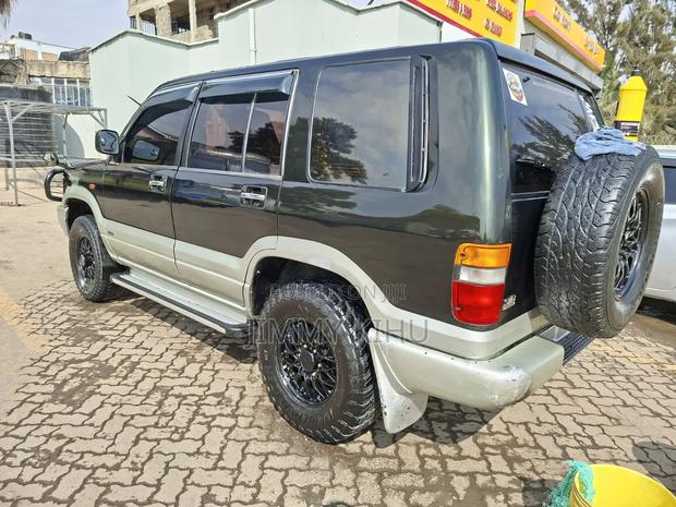 Isuzu Trooper 1999 Green