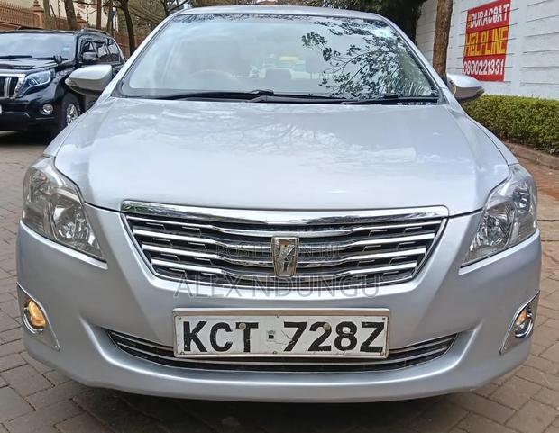 Toyota Premio 2013 Silver