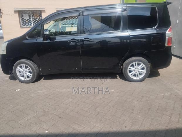 Toyota Noah 2008 Black