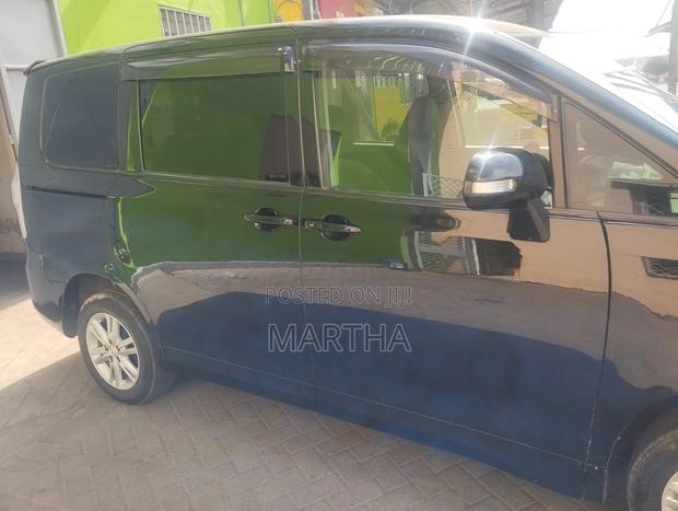 Toyota Noah 2008 Black