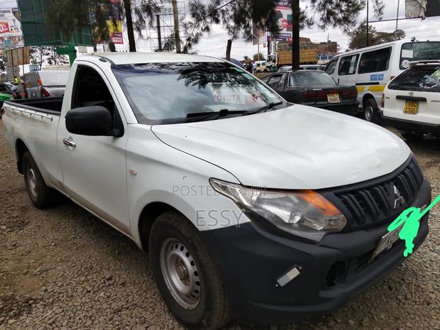 Mitsubishi L200 2015 White