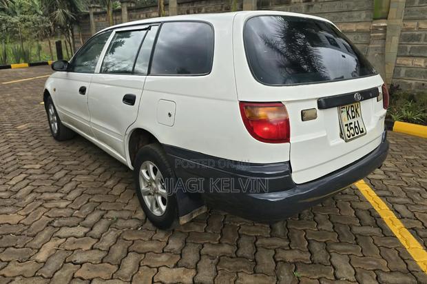 Toyota Caldina 2004 White
