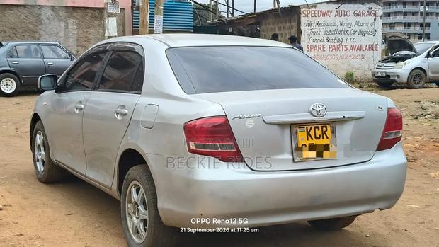 Toyota Axio 2011 Silver