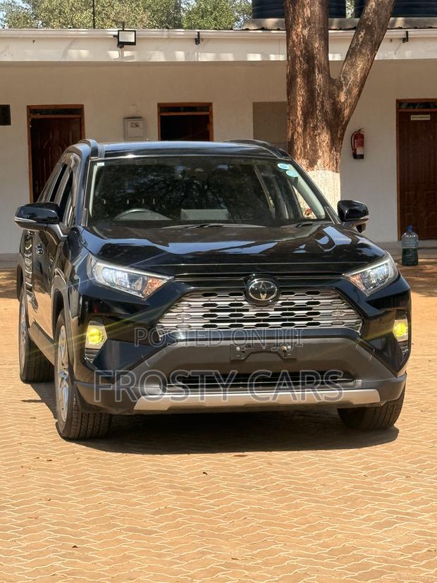 Toyota RAV4 2019 Red
