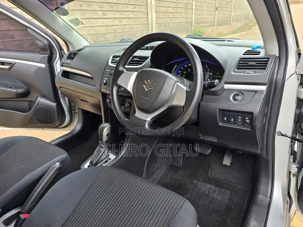 Suzuki Swift 2014 Silver