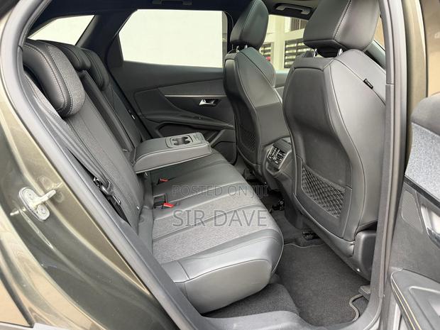 Peugeot 3008 2019 Green
