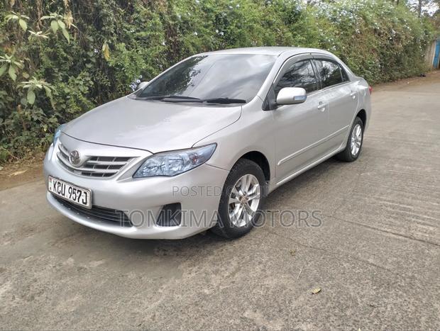 Toyota Corolla 2012 Silver