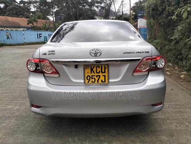 Toyota Corolla 2012 Silver