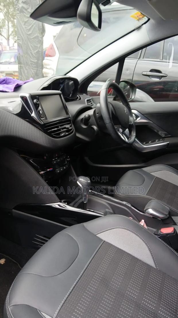 Peugeot 2008 1.2 PureTech (110 Hp) 2019 Red