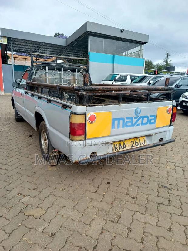 Mazda B-series 1989 Gray