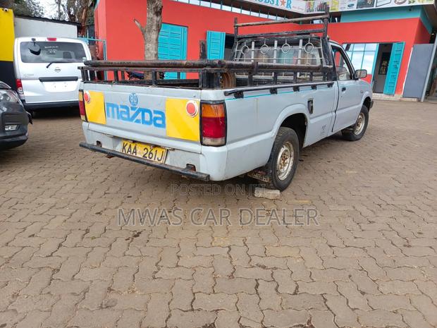 Mazda B-series 1989 Gray