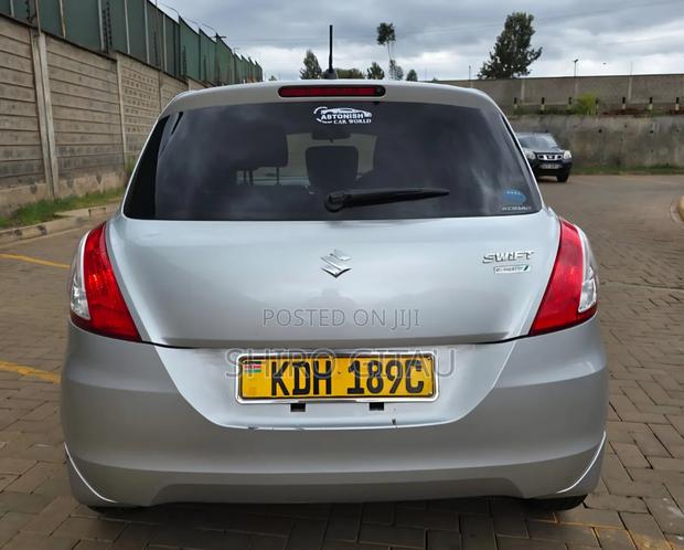 Suzuki Swift 2014 Silver