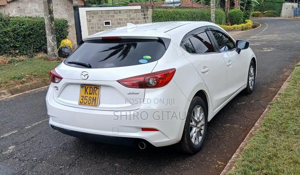 Mazda Axela 2017 White