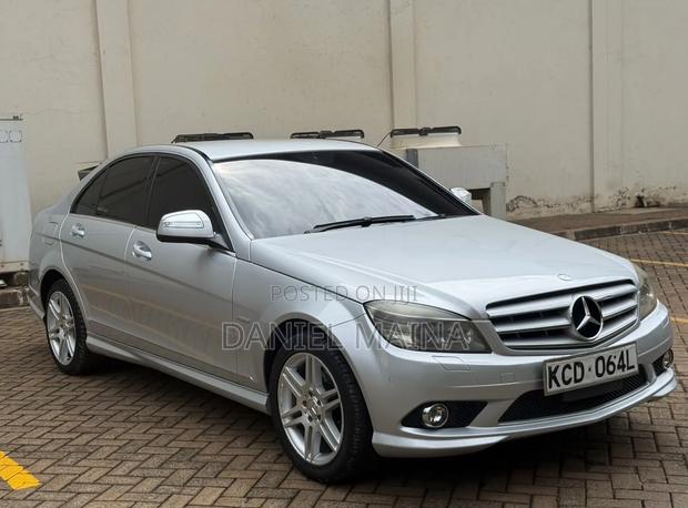 Mercedes-Benz C200 2009 Silver
