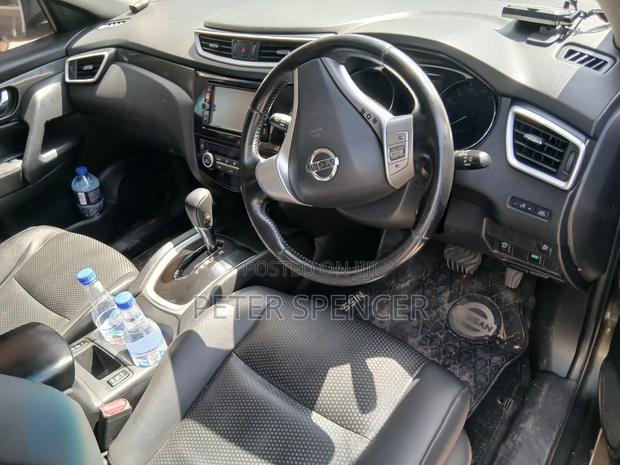 Nissan X-Trail 2015 Gold