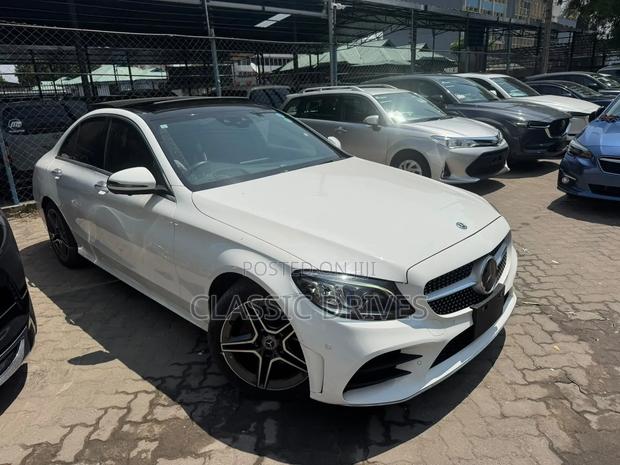 Mercedes-Benz C200 2021 White