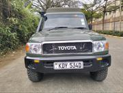 Toyota Land Cruiser 2017 Green for sale