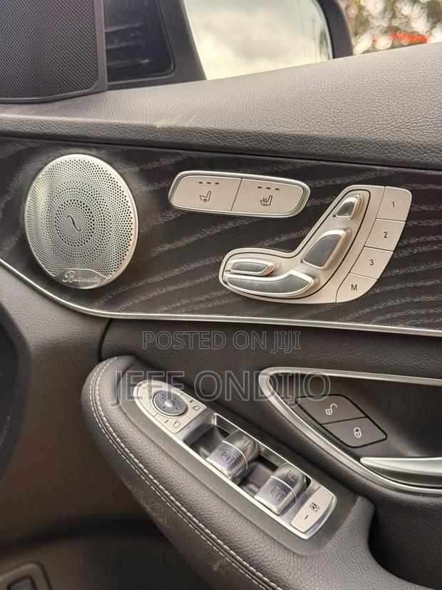 Mercedes-Benz C200 2020 Black