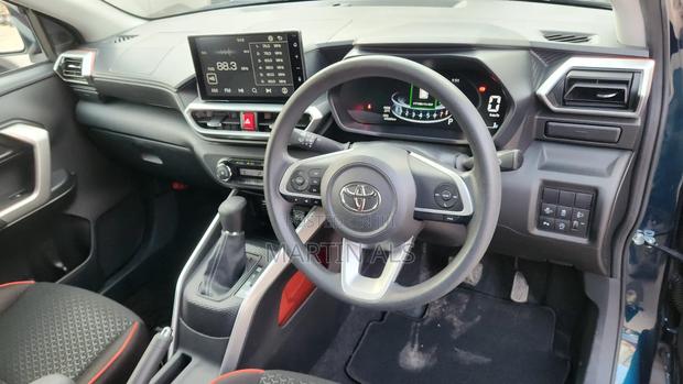 Toyota Raize 1.0 AWD 2019 Blue