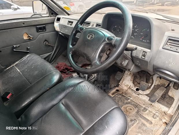 Tata Xenon 2012 White