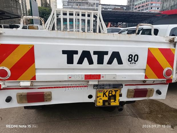 Tata Xenon 2012 White