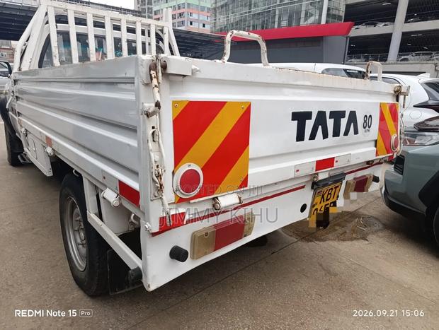 Tata Xenon 2012 White