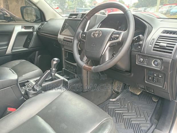 Toyota Land Cruiser Prado 2.8 2017 Brown