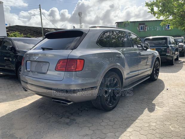 Bentley Bentayga W12 AWD 2017 Silver