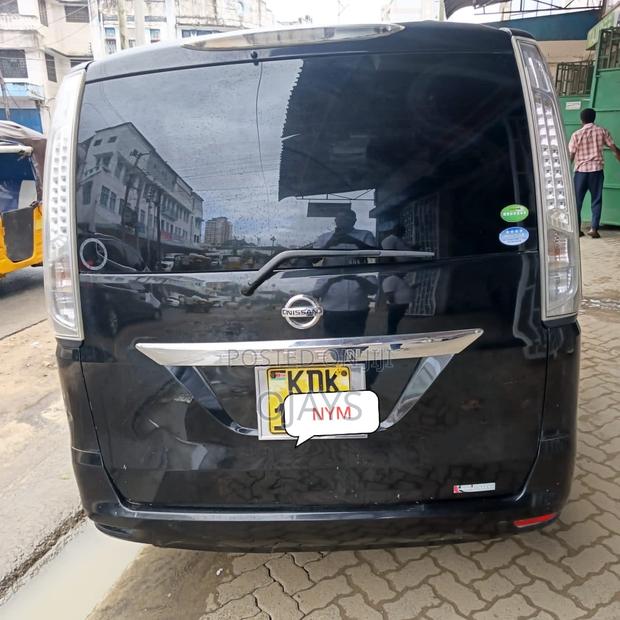 Nissan Serena 2015 Black