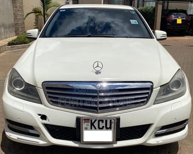 Mercedes-Benz C250 2011 White