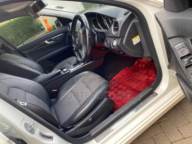 Mercedes-Benz C250 2011 White