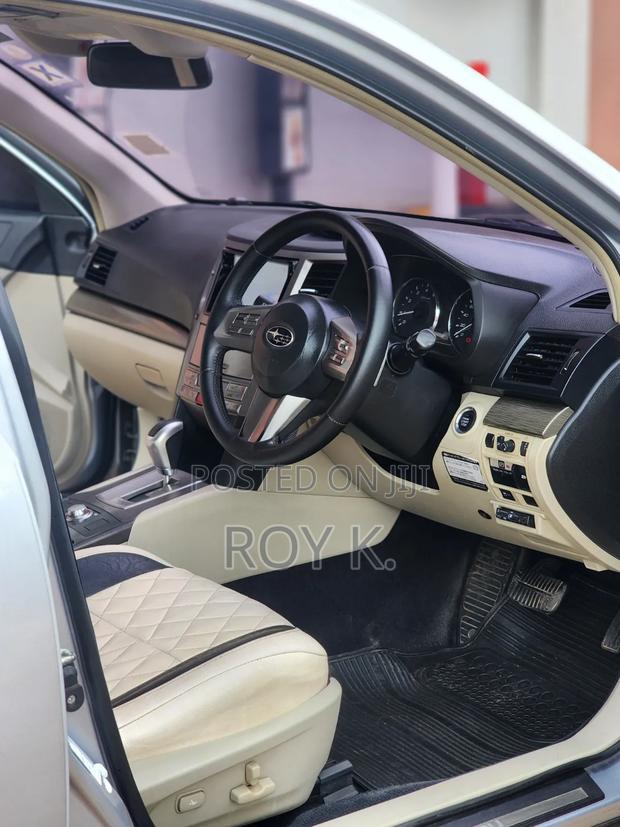 Subaru Outback 2.5i 2011 Silver