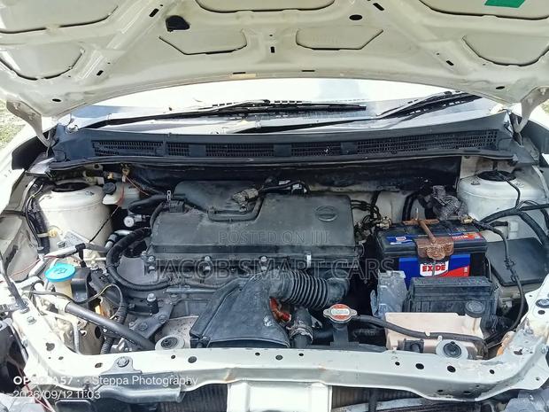 Nissan Advan 2011 White