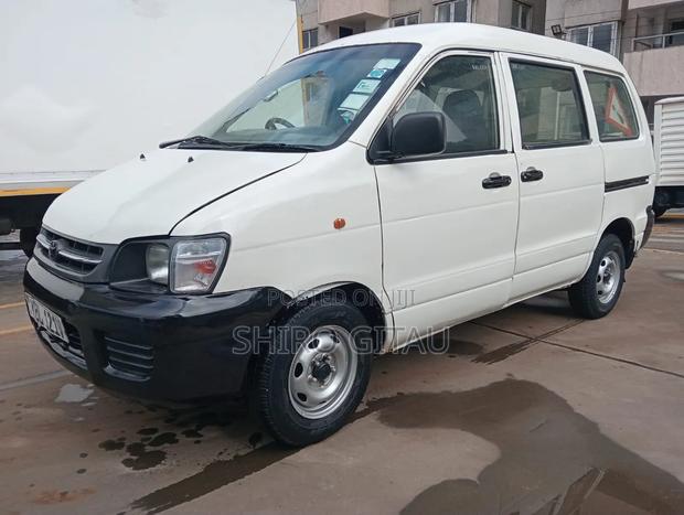 Toyota TownAce 2004 White