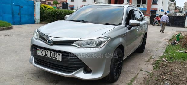 Toyota Corolla Fielder 2015 Silver