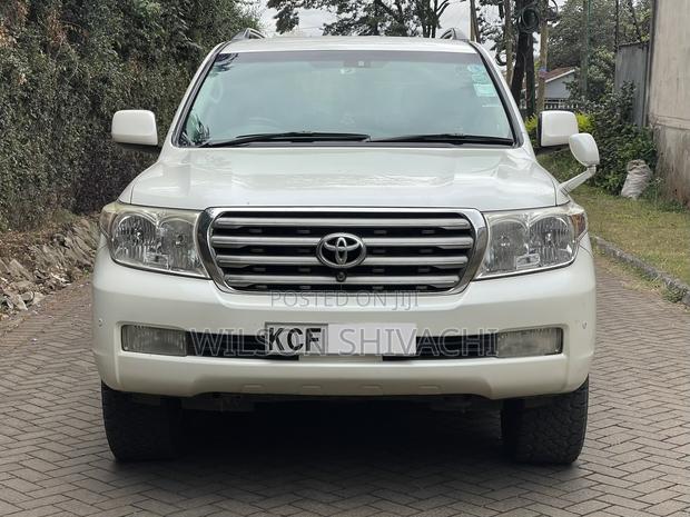 Toyota Land Cruiser 2008 White