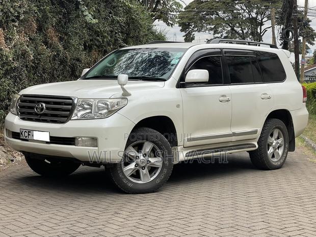 Toyota Land Cruiser 2008 White