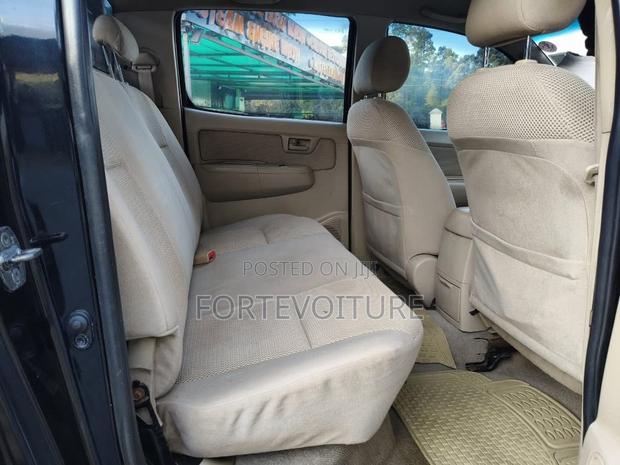 Toyota Land Cruiser 2006 White